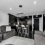 Lägenhet Center Modern Loft By Bookinghost *
