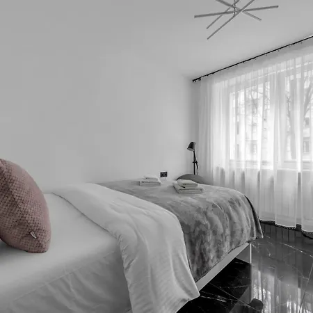 Center Modern Loft By Bookinghost *